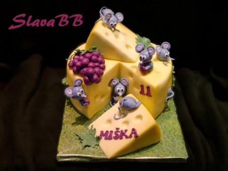 Torta "Myšky pre Mišku - Cake mouse " cesto: orechové plnka: karamelová ovocie: banány váha: 4 kg